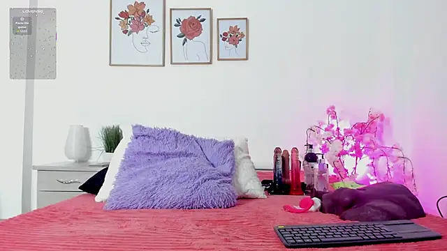 alejandra-cortes online show from 8, 11, 2025