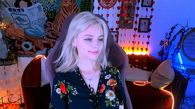 Snapshot of LeonaStane chatting on 21, 2, 2025 LeonaStane online show from 21, 2, 2025