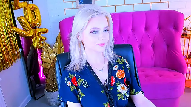 Snapshot of LeonaStane chatting on 14, 3, 2025 LeonaStane online show from 14, 3, 2025