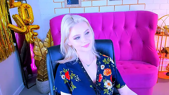 Snapshot of LeonaStane chatting on 14, 3, 2025 LeonaStane online show from 14, 3, 2025