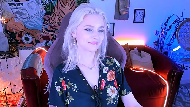 Snapshot of LeonaStane chatting on 20, 3, 2025 LeonaStane online show from 20, 3, 2025