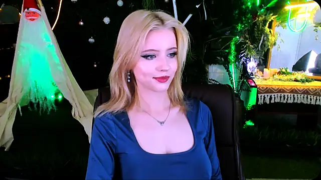 LeonaStane online show from 18, 12, 2025