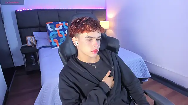 Aiiden 15 online show from 18, 11, 2025