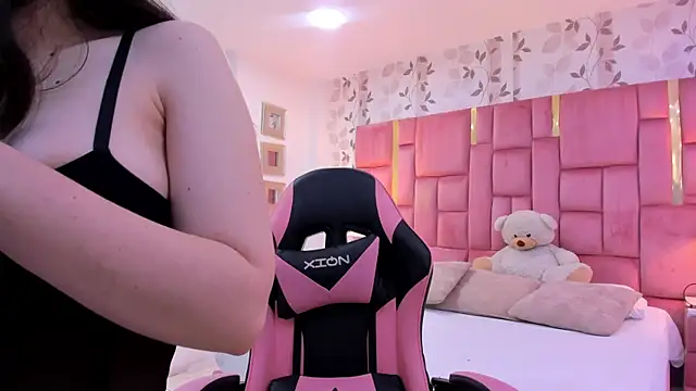 ArianaFranco online show from 13, 3, 2026