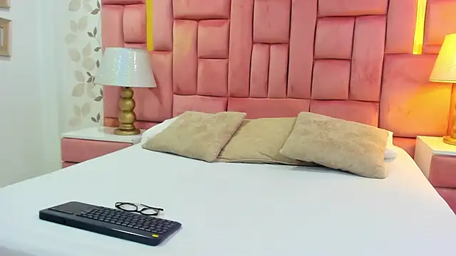 ArianaFranco online show from 4, 4, 2026