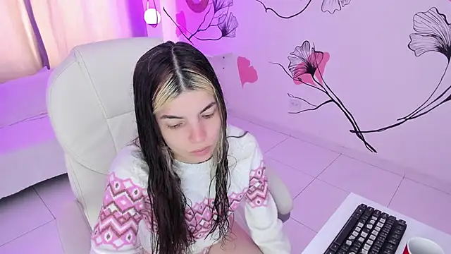 Isabela Fiorelli online show from 10, 10, 2025