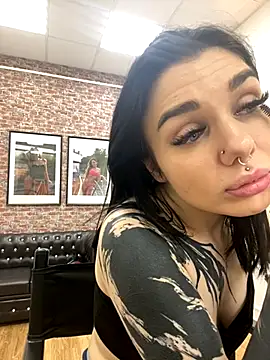 MaeveMoon online show from 14, 9, 2025