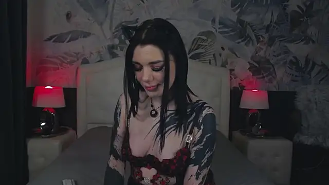 Snapshot of MaeveMoon chatting on 5, 3, 2026 MaeveMoon online show from 5, 3, 2026