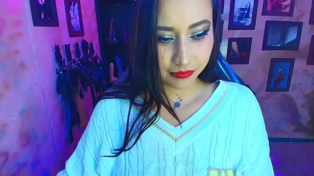 cherryy bombshelll online show from 3, 10, 2025