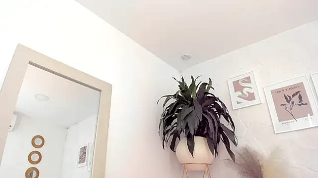 mariia juana  online show from 9, 2, 2025