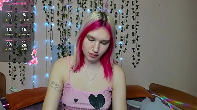 EvelinaLuu online show from 21, 11, 2025