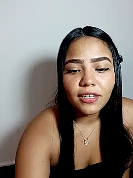 Snapshot of anahi_evans19 chatting on 14, 3, 2025 anahi evans19 online show from 14, 3, 2025