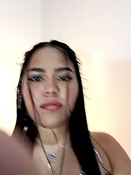 Snapshot of anahi_evans19 chatting on 20, 9, 2025 anahi evans19 online show from 20, 9, 2025