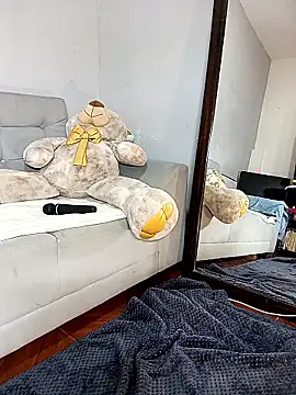 Snapshot of anahi_evans19 chatting on 9, 1, 2026 anahi evans19 online show from 9, 1, 2026