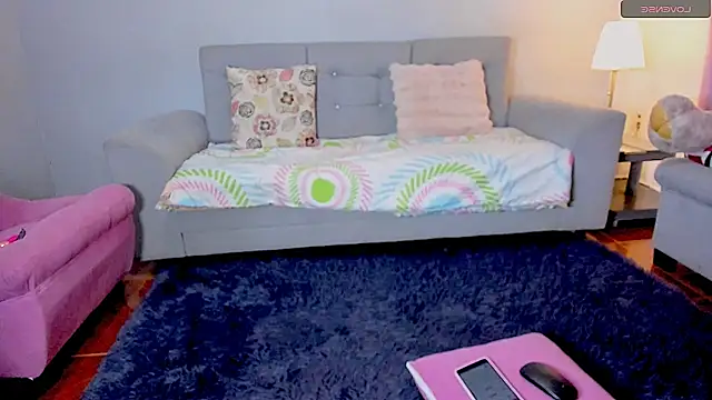 Snapshot of anahi_evans19 chatting on 9, 2, 2026 anahi evans19 online show from 9, 2, 2026