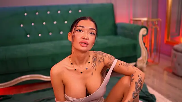 SashaFerrera online show from 20, 2, 2025