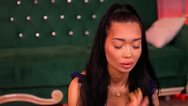 SashaFerrera online show from 5, 3, 2025