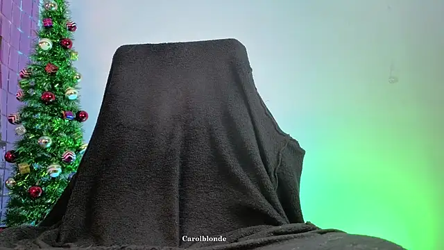 Snapshot of Carolblonde chatting on 8, 1, 2026 Carolblonde online show from 8, 1, 2026