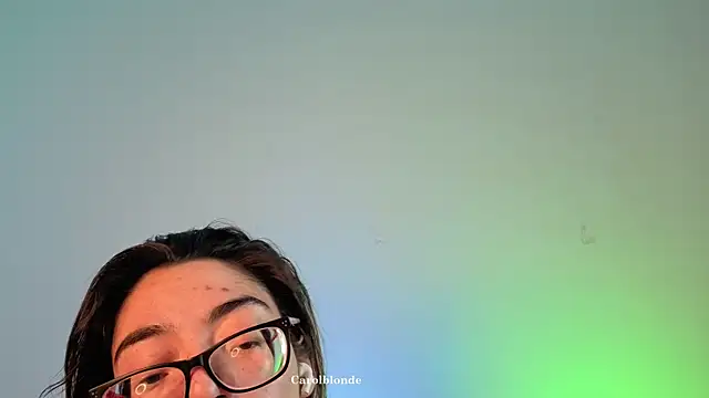 Snapshot of Carolblonde chatting on 3, 5, 2026 Carolblonde online show from 3, 5, 2026