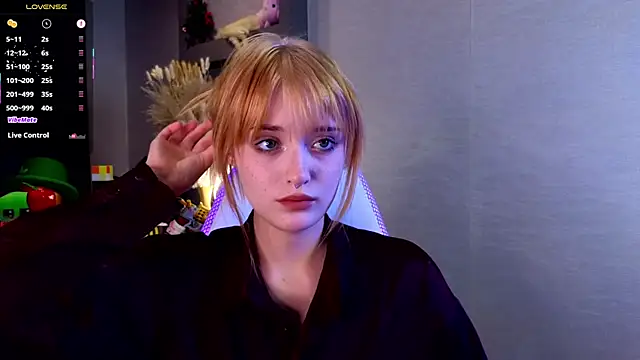 Snapshot of Hisoka_akerley chatting on 11, 9, 2025 Hisoka akerley online show from 11, 9, 2025