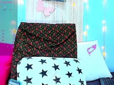 corynatayler online show from 14, 12, 2024