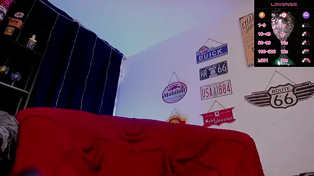 Snapshot of anuvyz_miller_ chatting on 25, 4, 2026 anuvyz miller online show from 25, 4, 2026