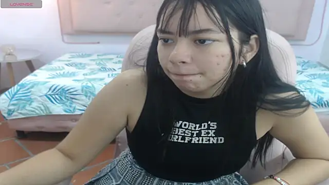 Snapshot of honnielane chatting on 13, 2, 2025 honnielane online show from 13, 2, 2025