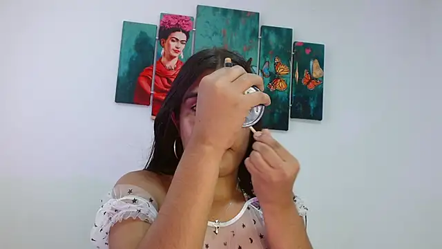 Selena fox7 online show from 20, 2, 2025