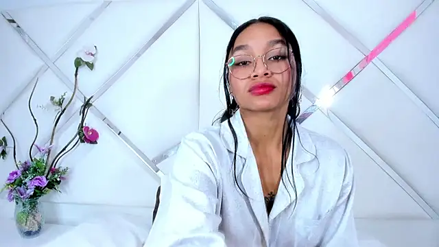 Lynda Bonnie online show from 22, 3, 2025