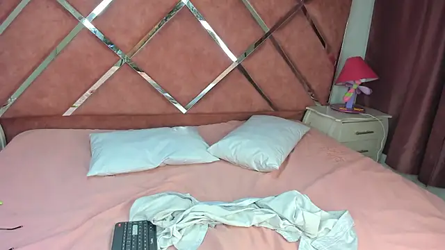  JuliSweet  online show from 20, 3, 2025