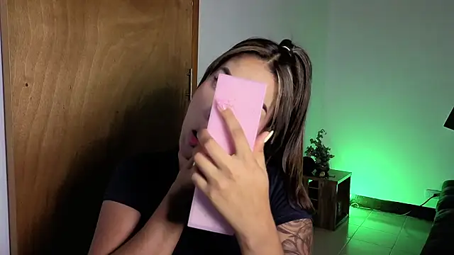 Maryybellax online show from 6, 11, 2025