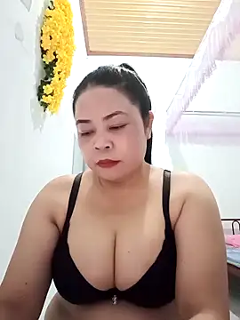 Baby-bigtits2024 online show from 8, 2, 2025