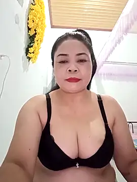 Baby-bigtits2024 online show from 5, 3, 2025