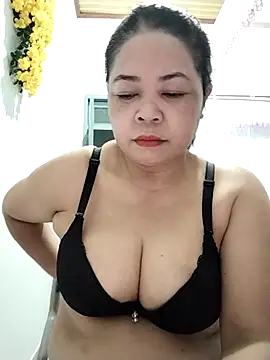 Baby-bigtits2024 online show from 21, 9, 2025