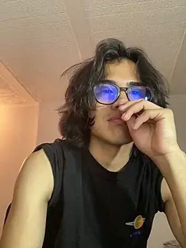 shadowsofgarden online show from 12, 3, 2025