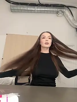 Snapshot of AlexaBright chatting on 19, 10, 2025 AlexaBright online show from 19, 10, 2025