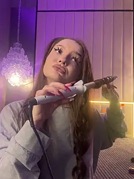 Snapshot of AlexaBright chatting on 3, 11, 2025 AlexaBright online show from 3, 11, 2025