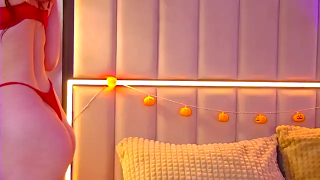 Snapshot of AlexaBright chatting on 5, 11, 2025 AlexaBright online show from 5, 11, 2025