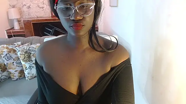 Snapshot of shanntall_tk chatting on 24, 2, 2025 shanntall tk online show from 24, 2, 2025
