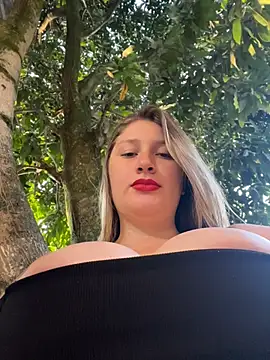 Snapshot of aurora_coldd chatting on 10, 7, 2026 aurora coldd online show from 10, 7, 2026