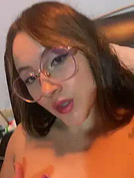 ValentinaOrtiz3 online show from 14, 3, 2025