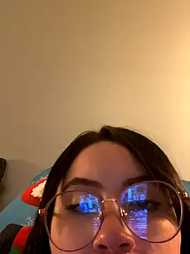 ValentinaOrtiz3 online show from 19, 10, 2025