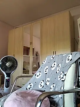 Snapshot of Cami_Skinny chatting on 6, 8, 2026 Cami Skinny online show from 6, 8, 2026