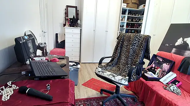 Chanel Noire online show from 19, 1, 2026