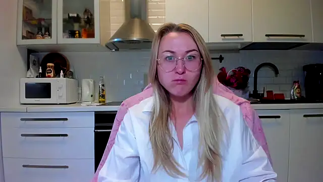 Snapshot of your_Goddess_Eva chatting on 2, 10, 2025 your Goddess Eva online show from 2, 10, 2025