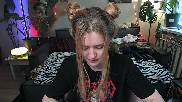 Alexa Pirs online show from 3, 3, 2026