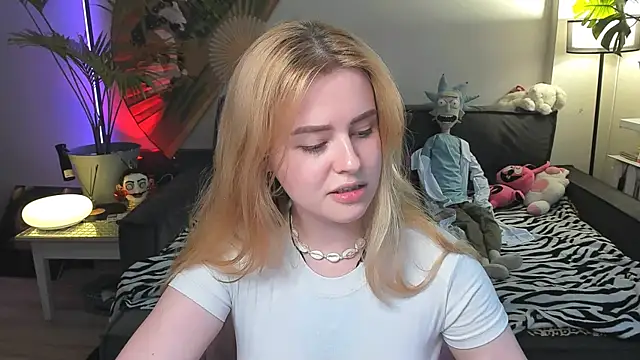 Alexa Pirs online show from 4, 8, 2026