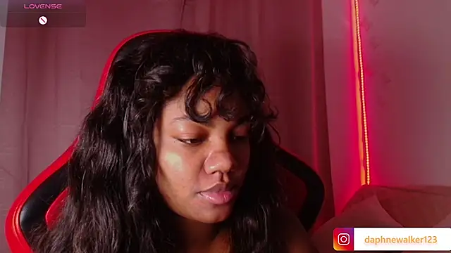 Daphnewalker   online show from 17, 2, 2026