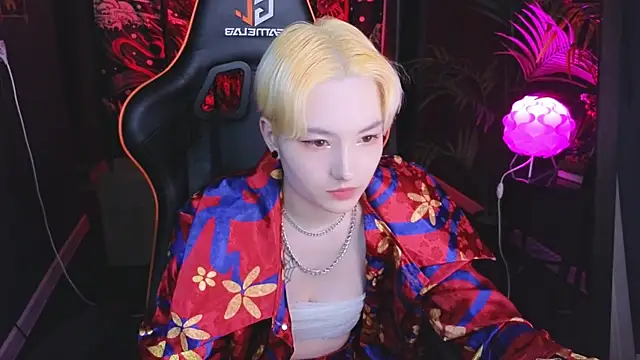 Akemi Sora  online show from 8, 3, 2025