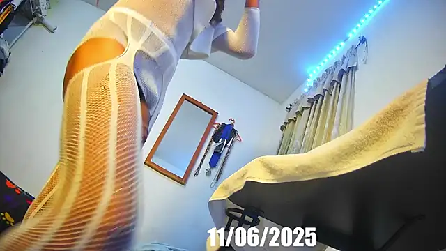 Snapshot of Fhrankie_xxl chatting on 7, 11, 2025 Fhrankie xxl online show from 7, 11, 2025